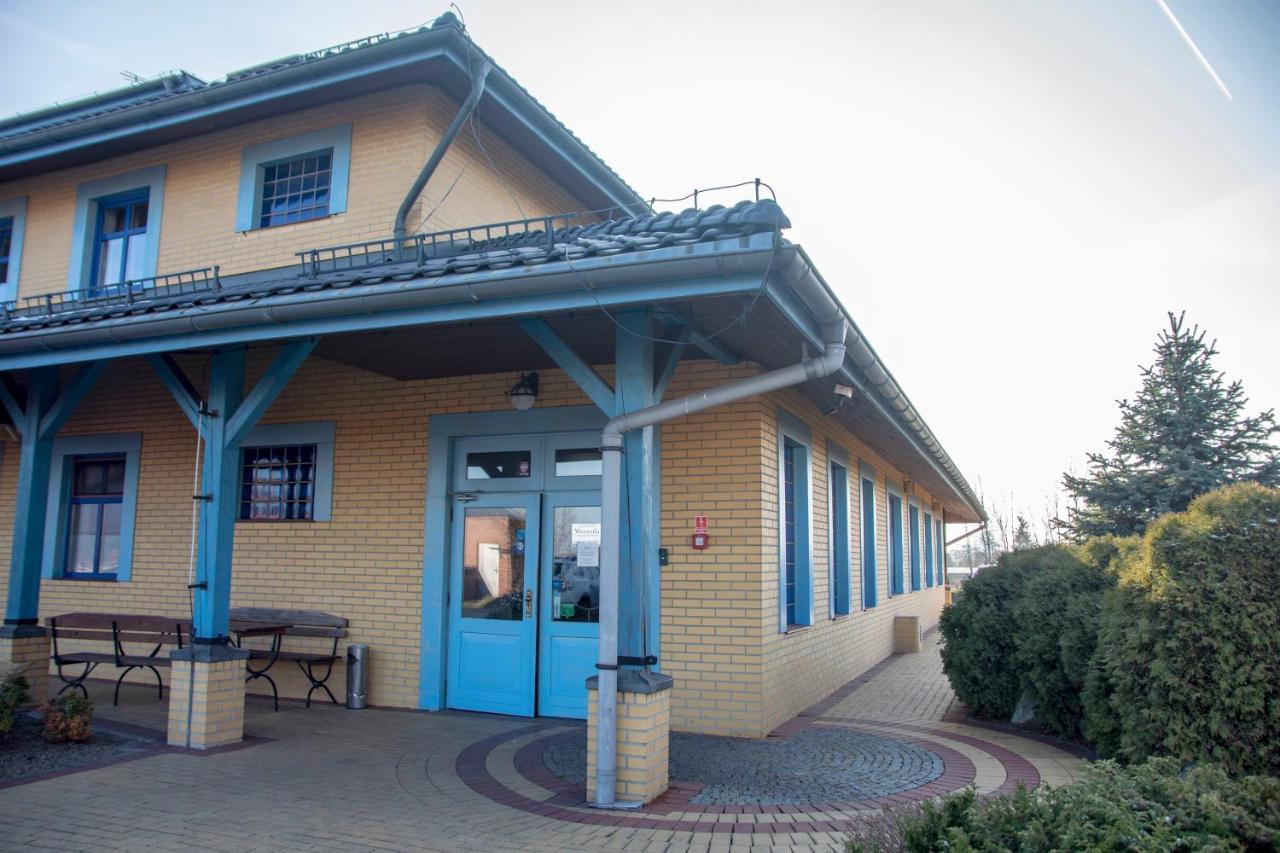 Weranda Restaurant&Rooms Tychy Exterior foto
