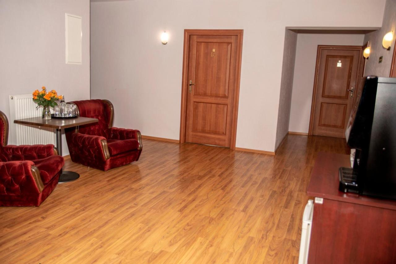 Weranda Restaurant&Rooms Tychy Exterior foto