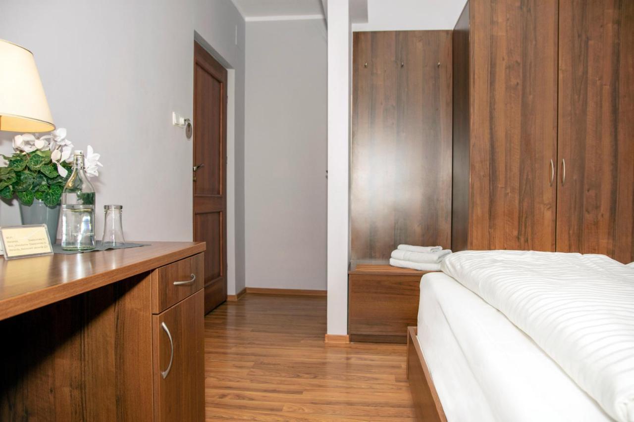 Weranda Restaurant&Rooms Tychy Exterior foto