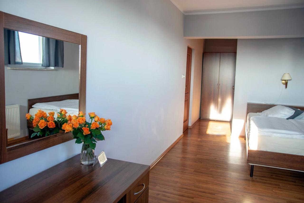 Weranda Restaurant&Rooms Tychy Exterior foto