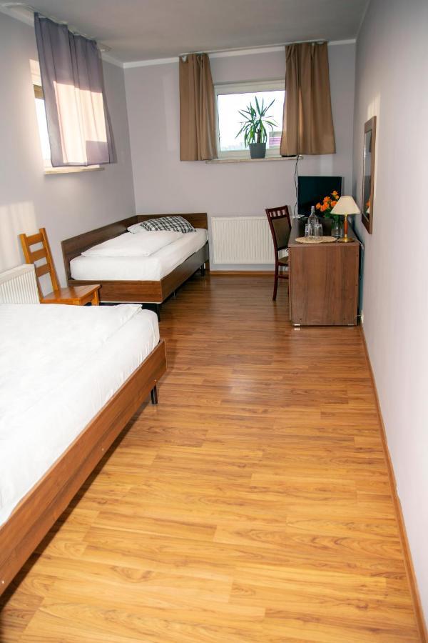 Weranda Restaurant&Rooms Tychy Exterior foto